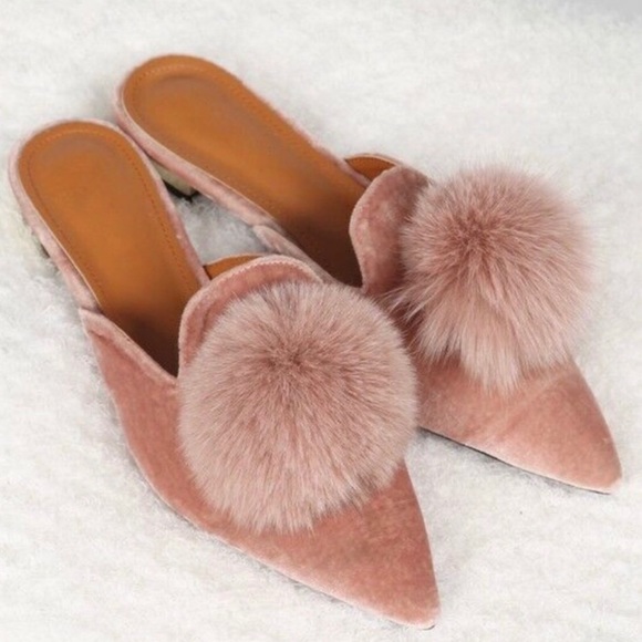 • LAST • *HP* 5🌟 POL Pom-Pom Slides Mules - Picture 3 of 5